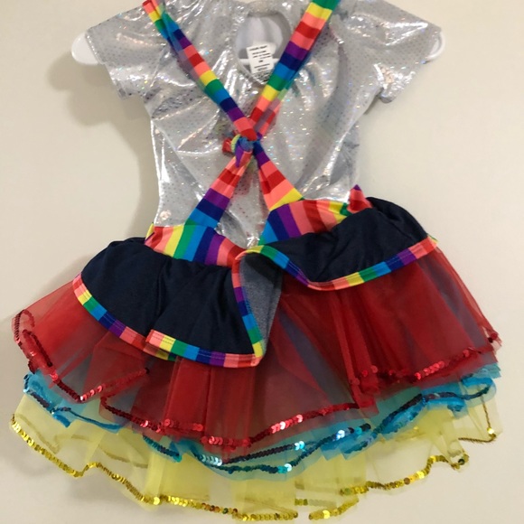 Girl’s dance costumes - Picture 4 of 5